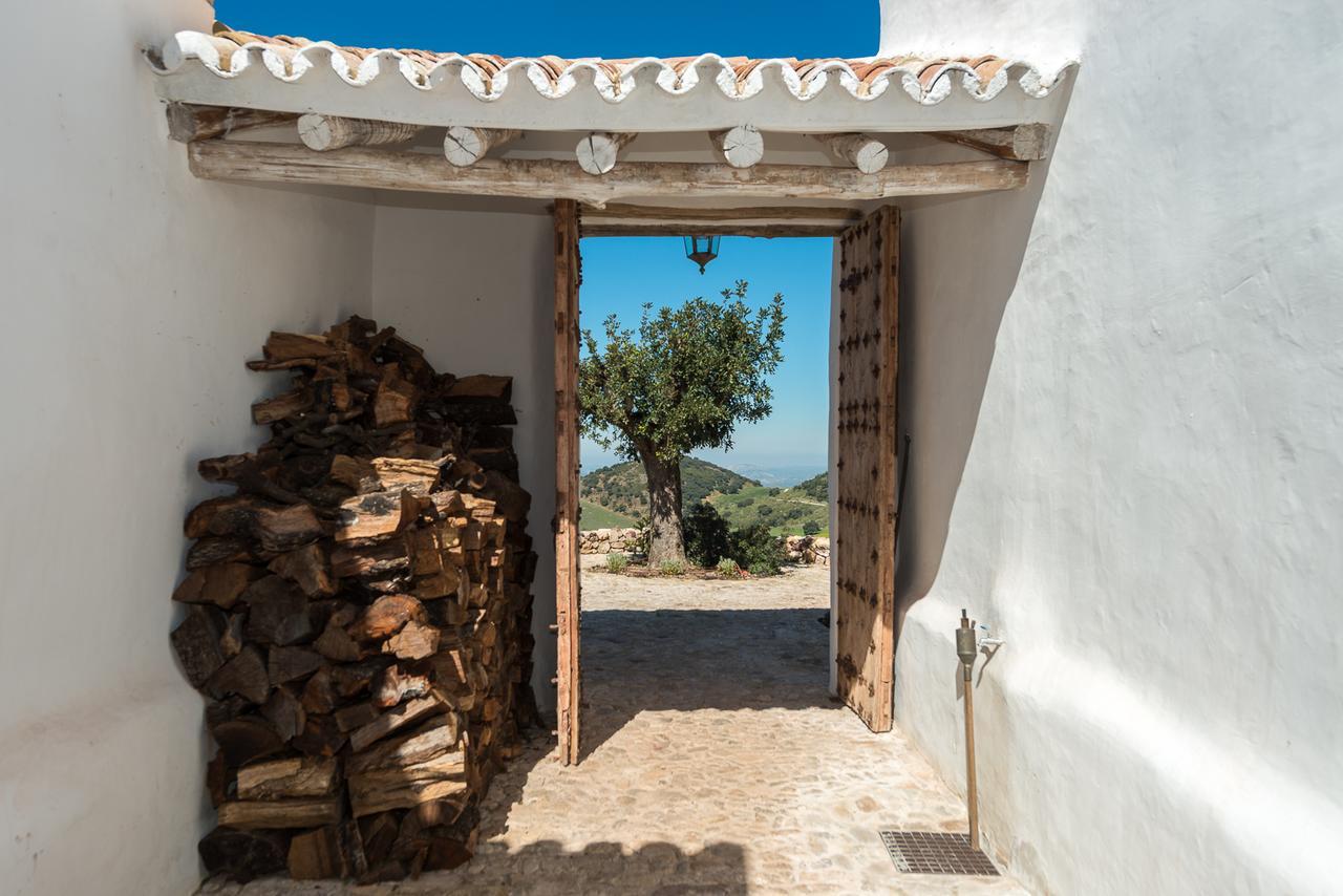 La Donaira Guest House Montecorto Bagian luar foto